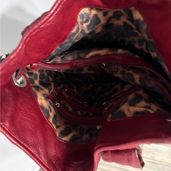 B. Makowsky Deep Red Pebbled Leather Bag EUC Silver Hardware - Picture 16 of 16